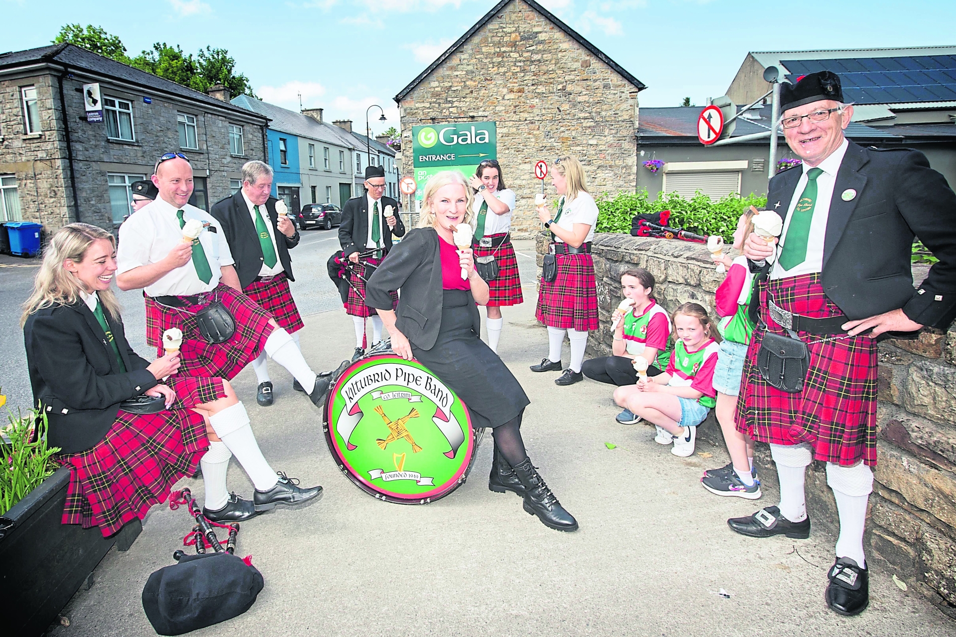 Eleanor Shanley and Kiltubrid Pipe Band come together