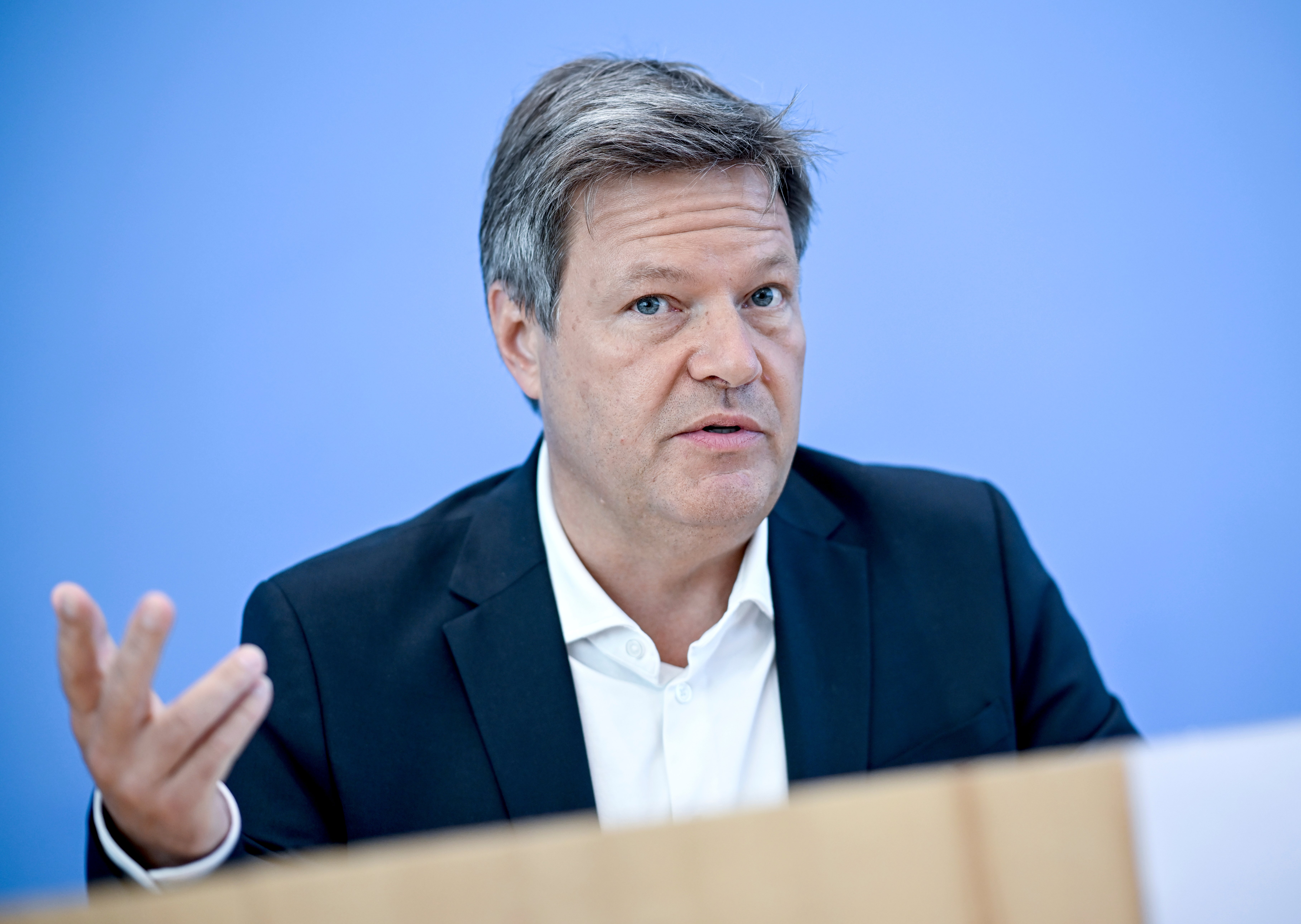 German vice chancellor calls for users to ration gas as Russia cuts supply