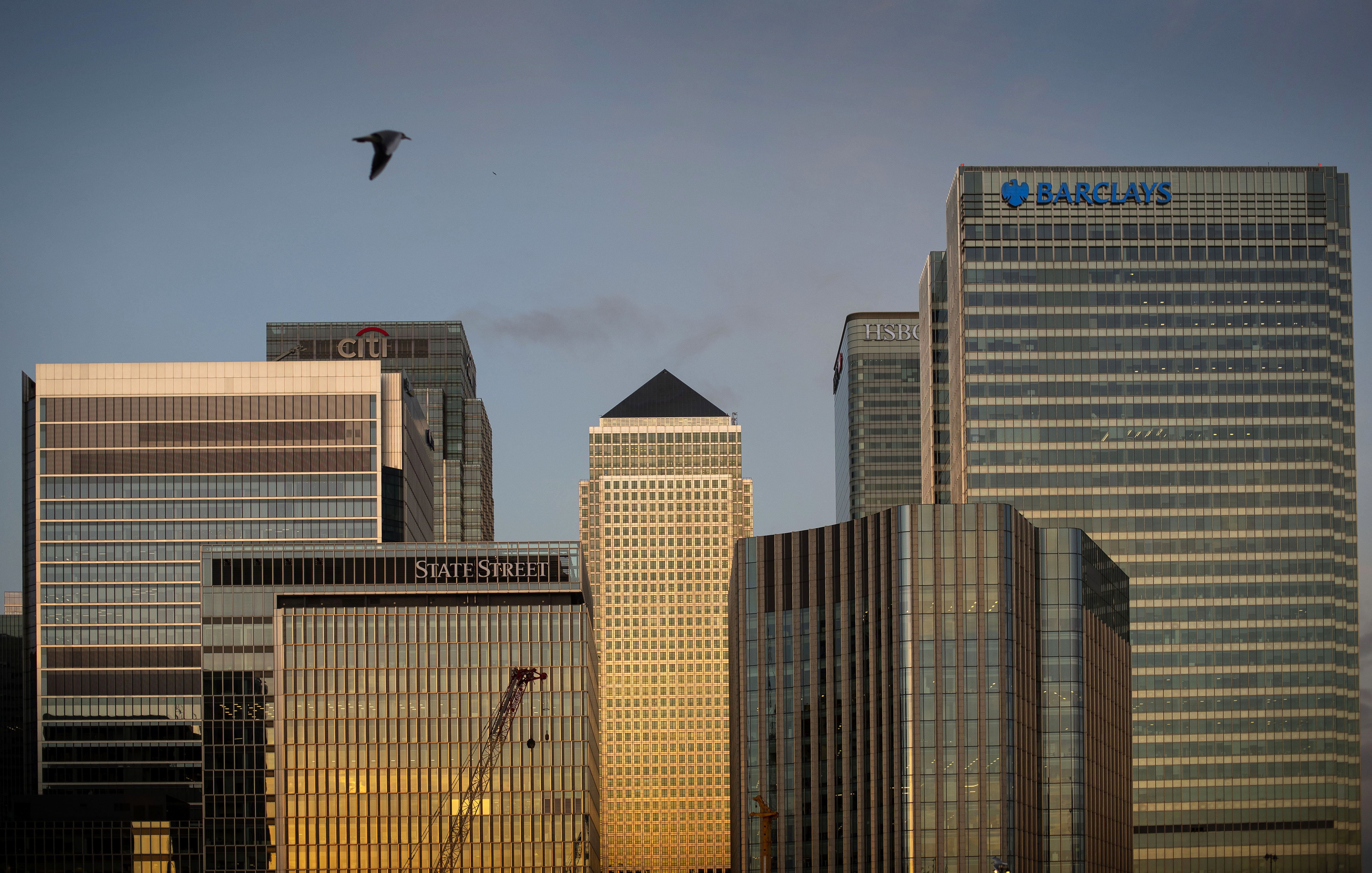 Banks drive strong session for London markets