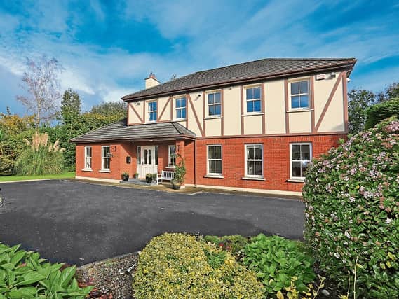 Brooklodge features newly fitted double glaze sash windows and doors