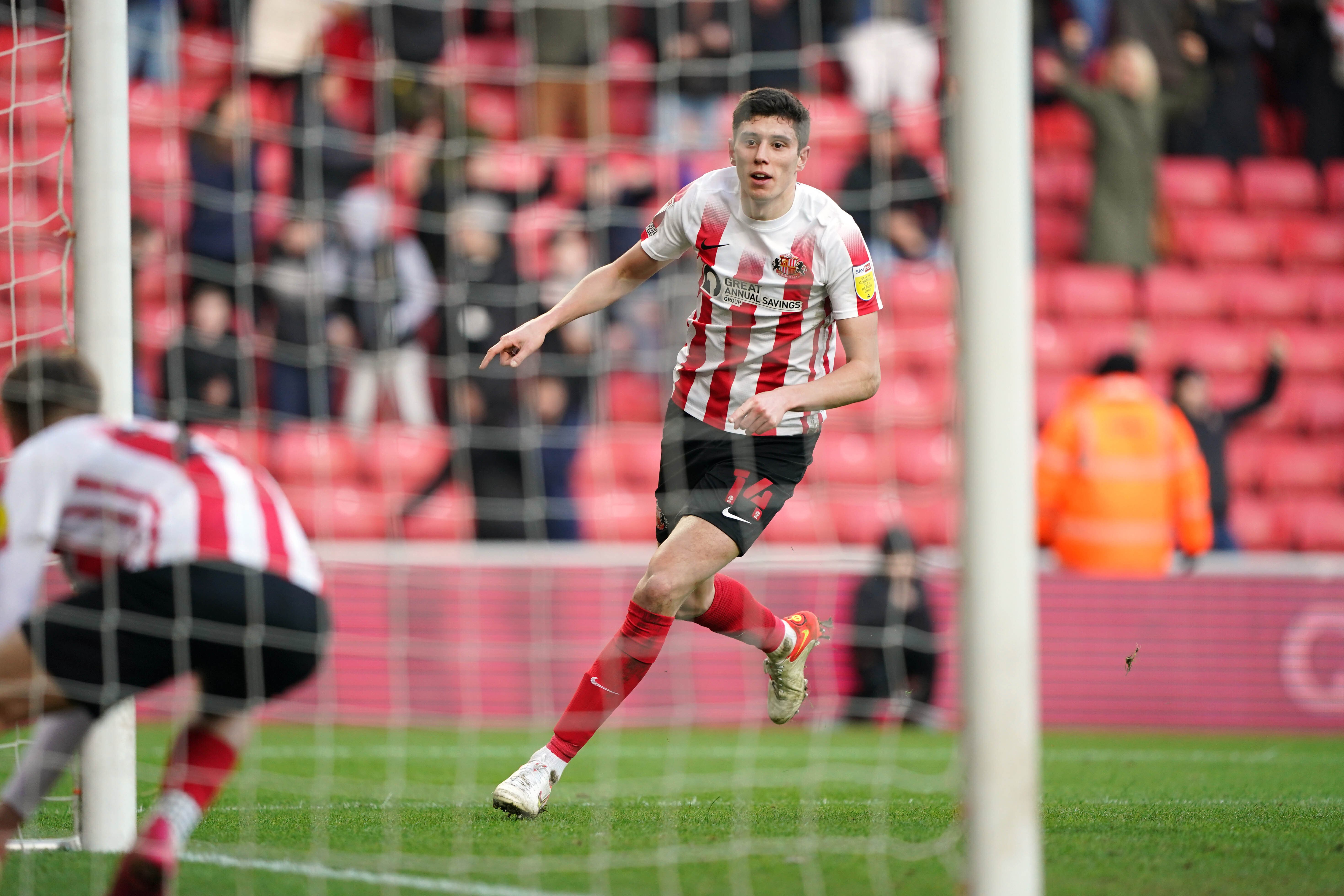 Late Ross Stewart goal rescues a point for Sunderland against Burton