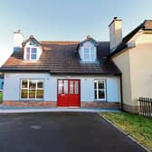 View the video walkthrough of this property at www.rooneys.eu