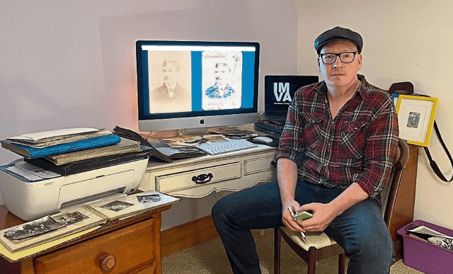 Artist Daithi Magner pictured in his studio