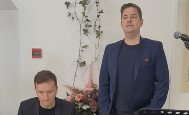 WATCH: Offaly's Simon Casey stuns wedding ceremony with rendition of Elvis classic