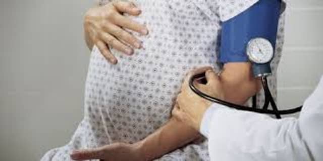 Continued separation of pregnant women and their partners during maternity appointments to continue
