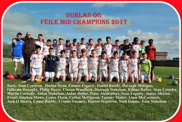 The first Féile took place on the weekend of July 16- 20 1971. All the participating teams took part in a parade and marched through the town of Thurles wearing their club colours. The teams carried a banner to show the crowds lining the street, the county they were representing.