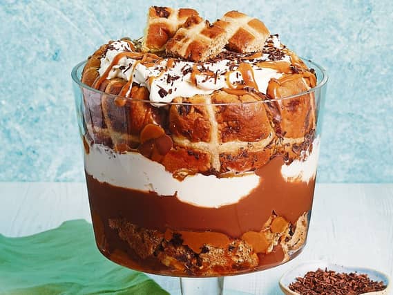 Hot cross bun trifle