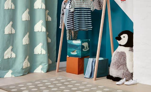 Embark on a world crawling with teeny lady bugs, fluttering butterflies and buzzing bees await. Splish splash in the duck ponds, leap with frogs, chuckle with chickens and explore the park with your canine chums.