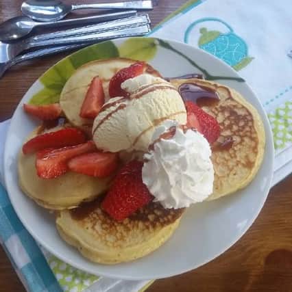 Of course, what’s on offer is a key to the trade. Their mouth-watering “Mammy Pancakes” are a great hit. The maple syrup, nutella, strawberry and other toppings are going down a treat.