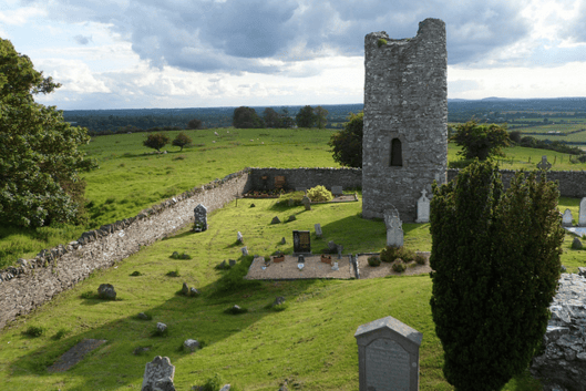 Claudia said: "There is a ruined church and a round tower and the most gorgeous view over the plains of Kildare as far as the outskirts of Dublin, the Hill of Tara and Kildare town.
"At sunset, it's sheer magic."