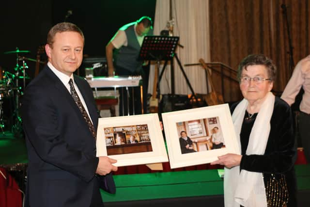 Many tributes were paid to Patricia including very complimentary words by Seamus O’Domhnaill, cathaoirleach Donegal County Council, the president of the VFI, Padraic McGann and the chairman of the Donegal Vintners' Association, Martin Gibbons.