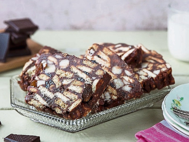 Rich tea or digestive biscuits are traditionally used in biscuit cake but do feel free to try gingernuts or, for a more adult treat, amaretti biscuits