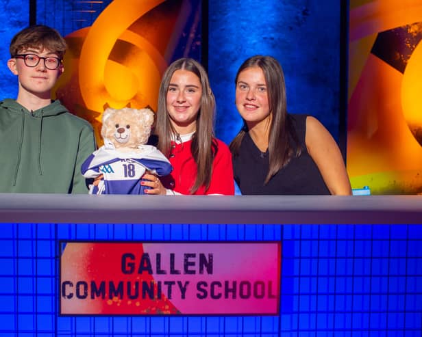 The Gallen Community School quiz team (l. to r.) Cathal McCarthy, Lorna Colclough, Aimée Fitzgerald.