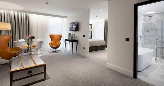 Each of the luxurious bedrooms and suites boast the highest level of detail and high quality finishes, including state of the art in-room technology that is not yet seen in the Dublin hospitality market. “We did a lot of research into what services the top hotels around the world were offering and have aimed to combine the best in class technology to our guest rooms and suites” said McGettigan. Features include automated curtains and lighting and floor sensor lighting that lowers brightness levels to help guide guests around their room in darkness.