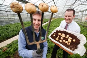 Pictured L to R are: James O’Shea of O’Shea Farms, Piltown, Co Kilkenny and Paul Scally, Buying Director Aldi Ireland