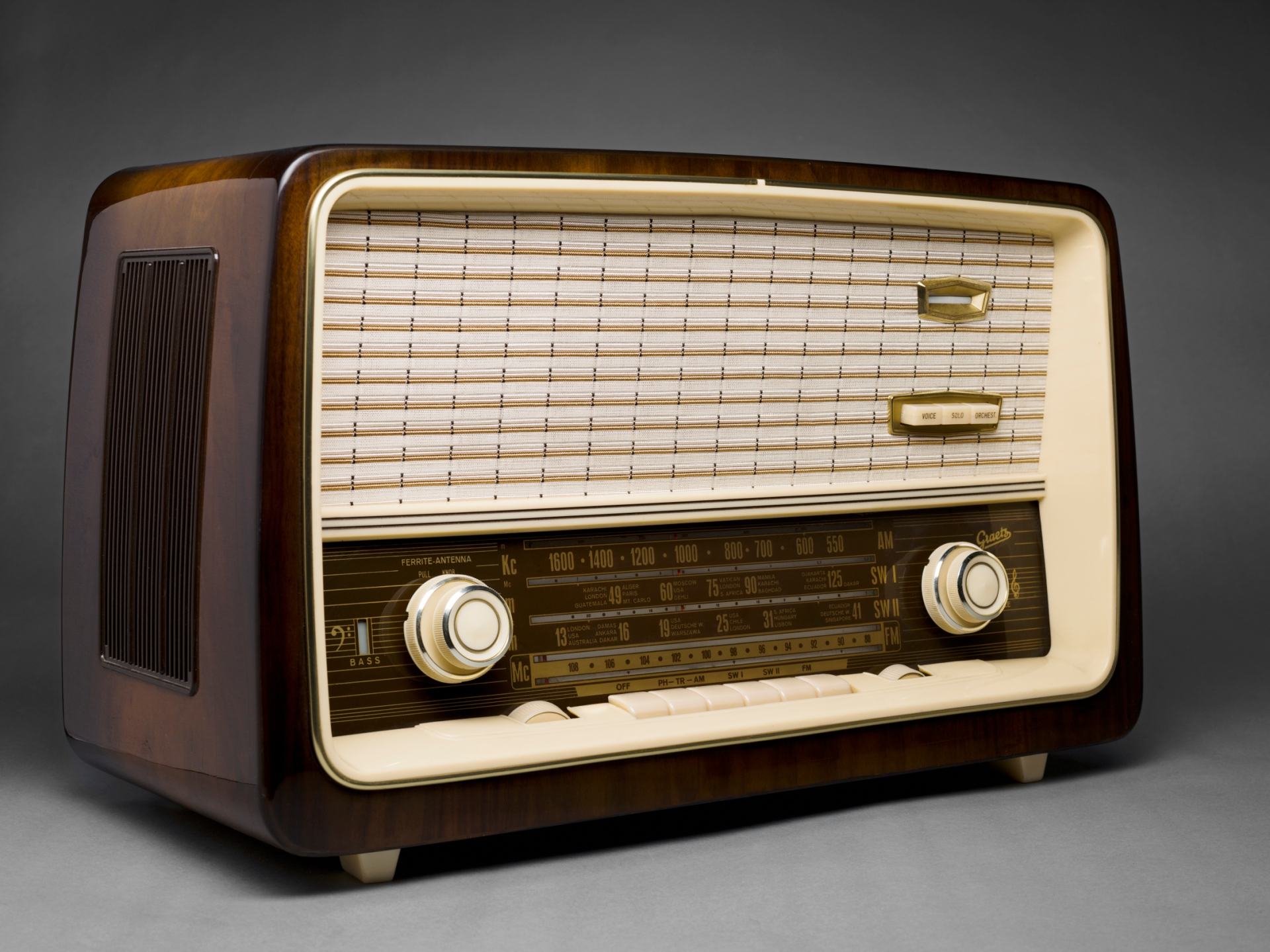 Can you help identify three Leitrim musicians/singers recorded by Radio ...