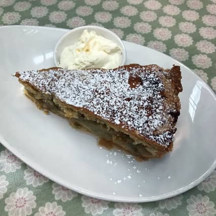 Rhubarb pie