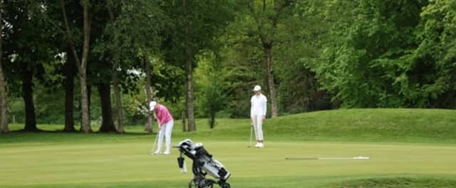 Olivia Costello and Hannah Lee McNamara in the second round
