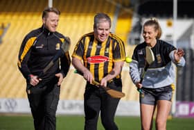 Aidan Fogarty & Aoife Pendergast putting Edward Hayden to the test for #K2KGAAChallenge