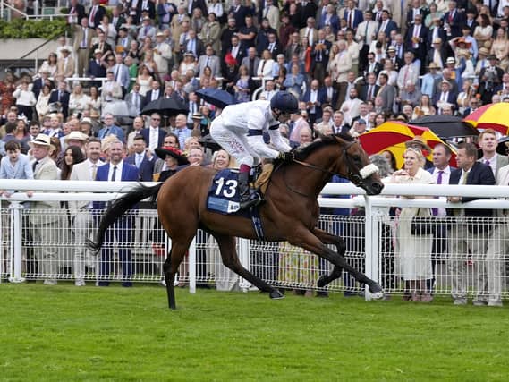 Stellar Sunrise and Oisin Murphy win at Goodwood