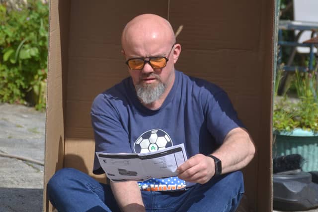 Niall Quinn of The Hitchers has released a new song