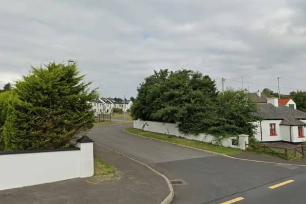 Entrance to Radharc an Iúir off the N56