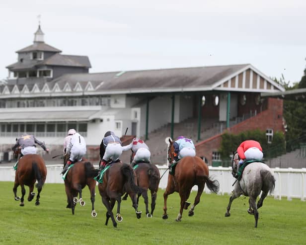 Racing at Thirsk