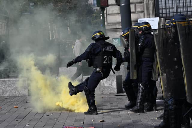 Tear gas was used in Paris (AP)