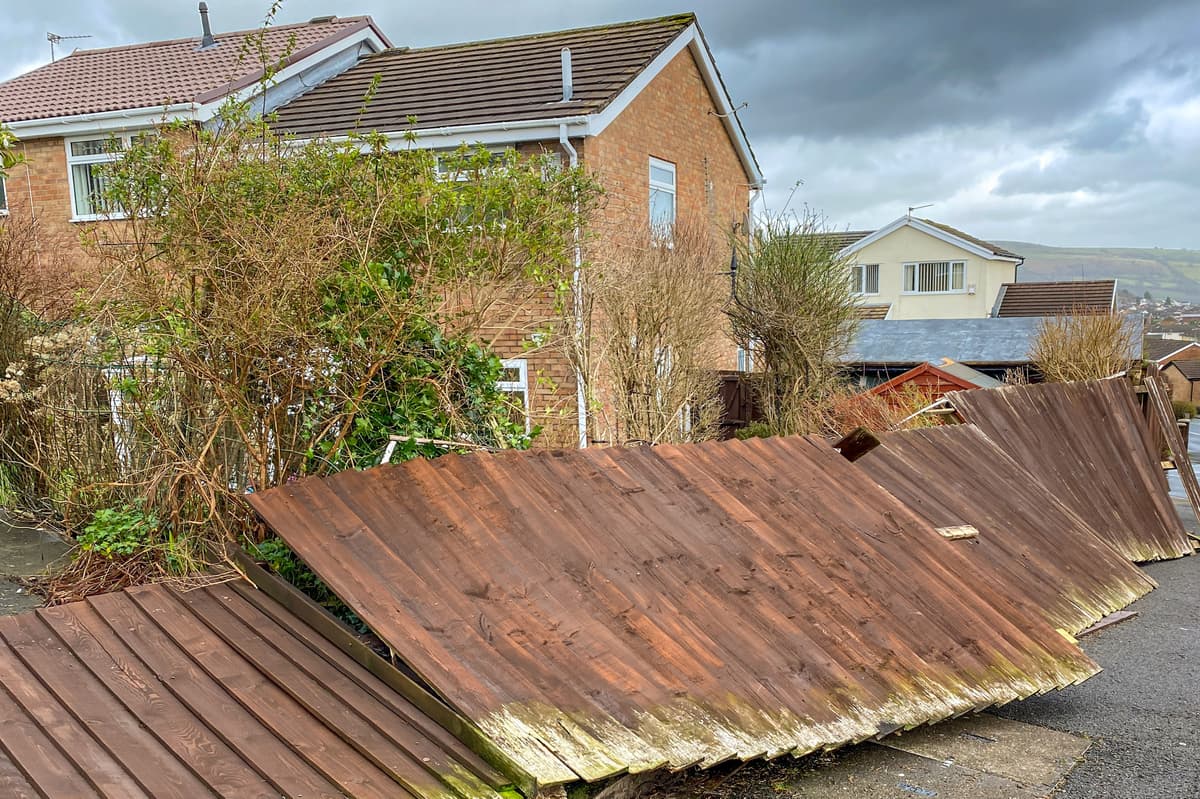 Storm Graphics Storm Austen warning: 37% unaware poor home maintenance could ...