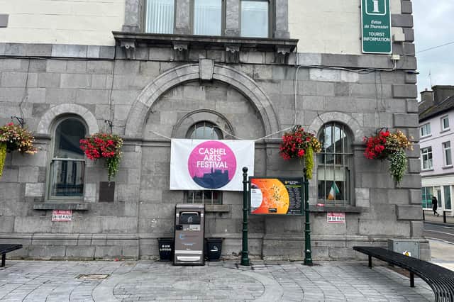 In Cashel there will be 20 minutes jn street fr ee parking in the town centre
