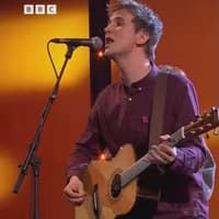 Galway’s Dove Ellis misses out on Mercury Prize as RAYE wins