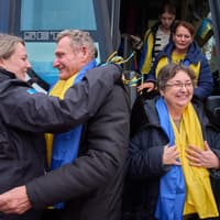 Evacuees from Russian-occupied Oleshky reunited with relatives in Ukraine