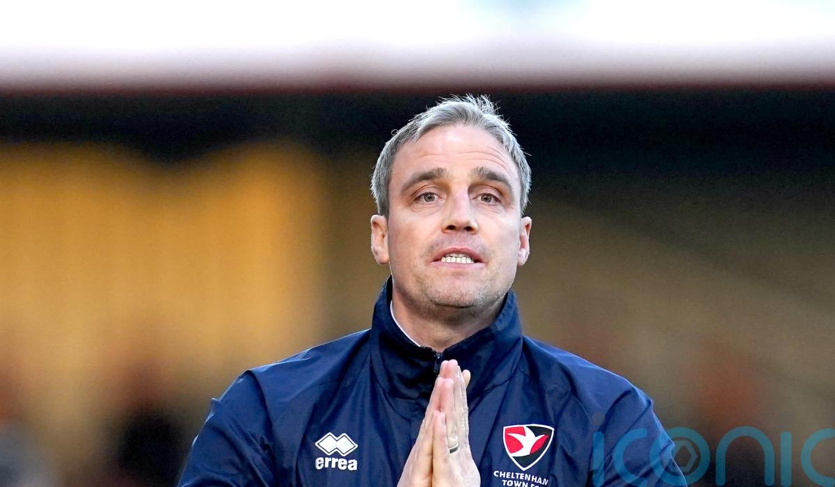 Elliot Bonds makes the right impression on his manager Ireland Live