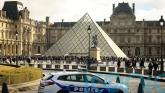 Four more people arrested in connection with Louvre jewel heist