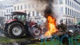 Farmers block roads in Brussels to protest over South American free trade deal