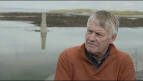 Broadcaster meets healers Mary Boyle and Jane Adair in TG4's Cneasaithe