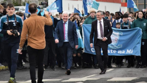 Watch: Emotional farewell for Paddy Carr at Coláiste na Mí