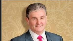 Country music star to host 60th birthday bash at Offaly hotel