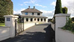This large extended farmhouse is located directly opposite SETU Carlow campus