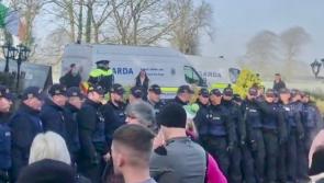 ROSCREA BREAKING: Asylum seekers arrive at Racket Hall Hotel as Gardaí tackle protestors