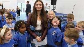 Muireann Bradley launches Cruinni&uacute; na n&Oacute;g at her old National School