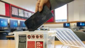  Pearse Doherty demands transparency from Tánaiste over phone pouch costs