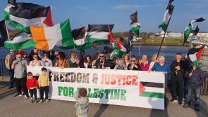 Palestinian filmmaker and journalist, Yousef Alhelou receives a warm welcome to Derry