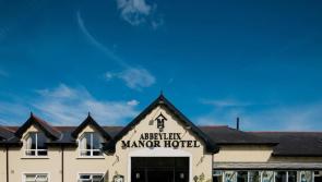 Laois hotel lodges plans for new padel court pavilion 
