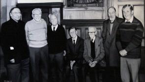 Ag breathnú siar chun céim a ghlacadh chun tosaigh – Looking back to take a step forward