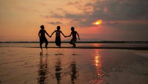 Glór na nGael article explores the advantages and benefits of bilingualism