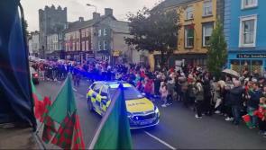 WATCH: The Cashel King Cormacs team arrive back into the town for great celebrations 