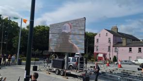 WATCH: A packed Kickham Plaza gives Daire Lynch a great Tipperary cheer