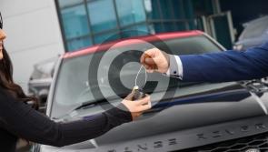 Car buyers like dealerships but not salespeople, research finds