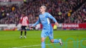 Phil Foden back with a bang as Manchester City extend lead at the top